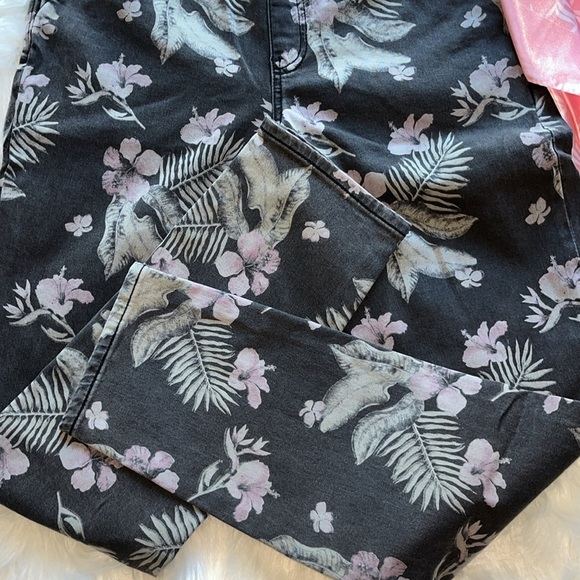 🆕 Juicy Couture Printed Black Floral California Skinny Women's Jeans Size 29 - Picture 5 of 13